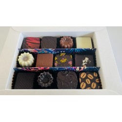 Coffret transparent 12 chocolats
